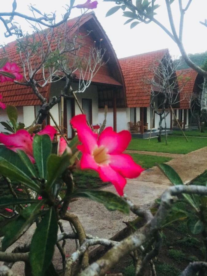 The Tinsi Hotel Toyapakeh Luaran gambar