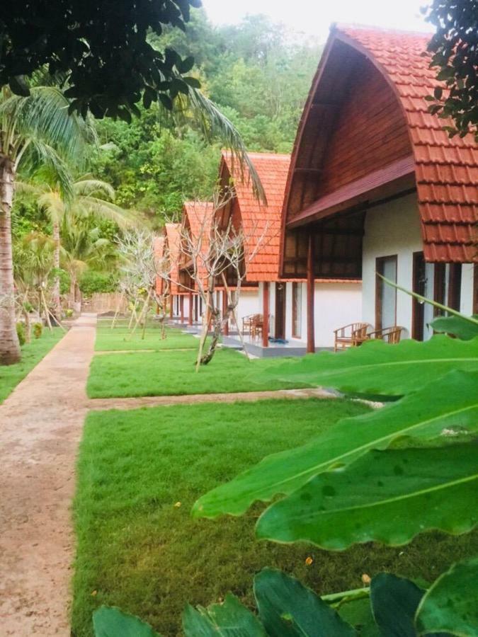 The Tinsi Hotel Toyapakeh Luaran gambar